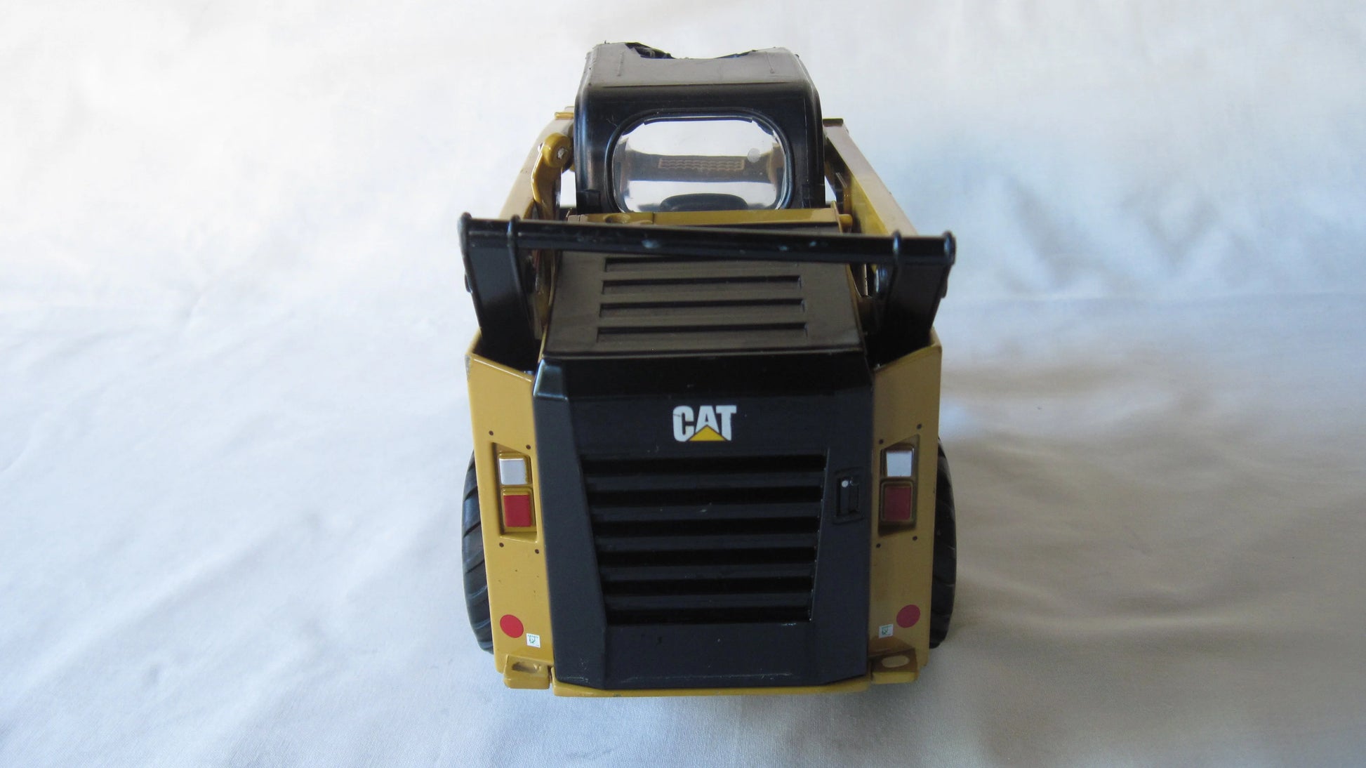 Diecast Masters   Caterpillar 272 D2  Yellow