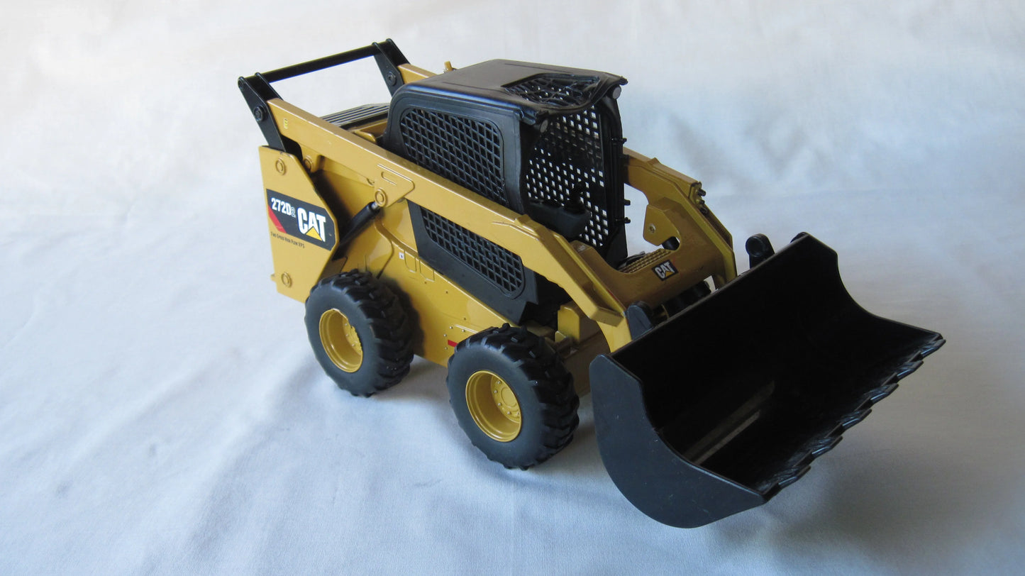Diecast Masters   Caterpillar 272 D2  Yellow