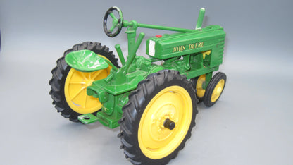 ERTL   John Deere H Tractor  Green