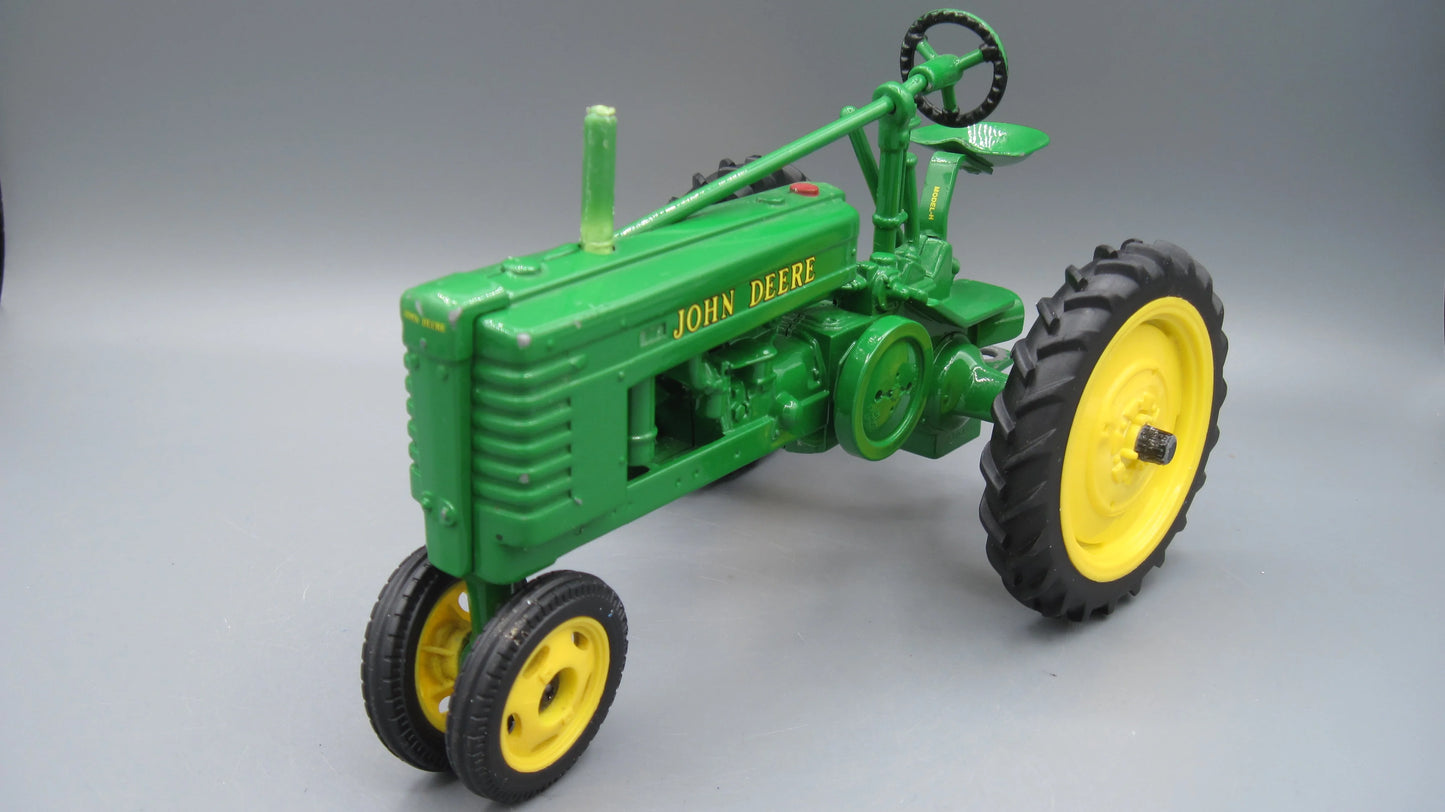 ERTL   John Deere H Tractor  Green