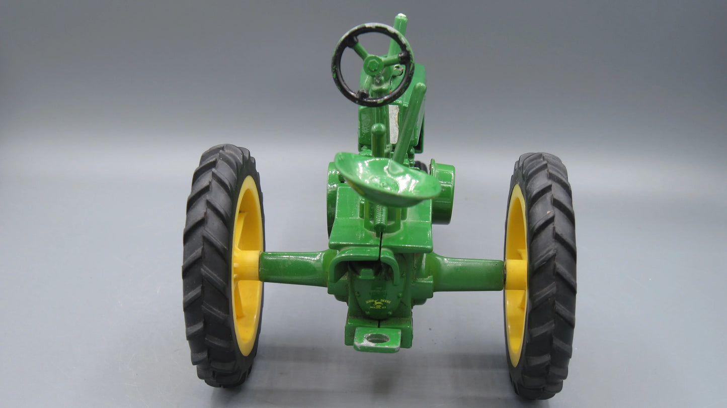 ERTL   John Deere H Tractor  Green