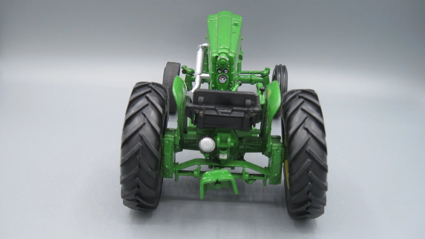 ERTL   John Deere 40 Tractor  Green