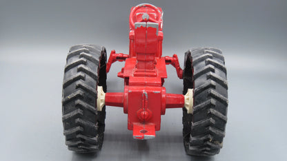 ERTL   International Harvester STK 415  Red