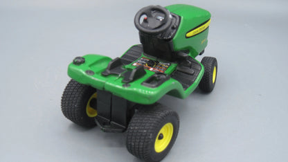 ERTL   John Deere X320 Lawn Mower Tractor  Green