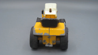 ERTL   International Harvester Industrial Tractor  Yellow