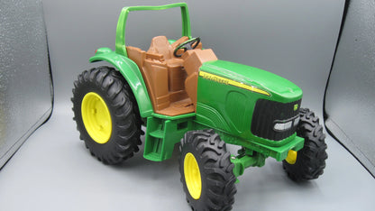 ERTL   John Deere Farm Tractor  Green