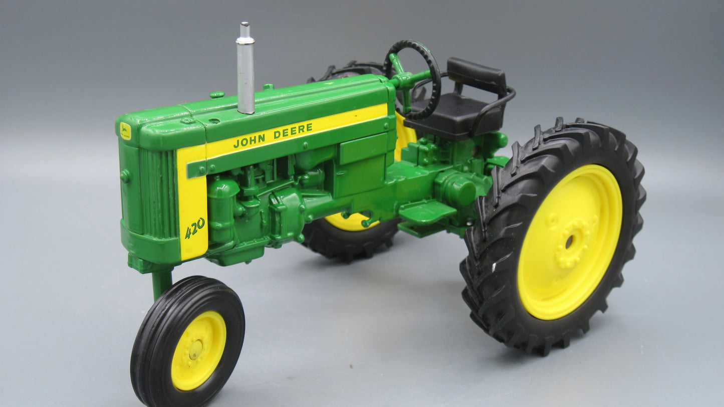 ERTL   John Deere 420  Green
