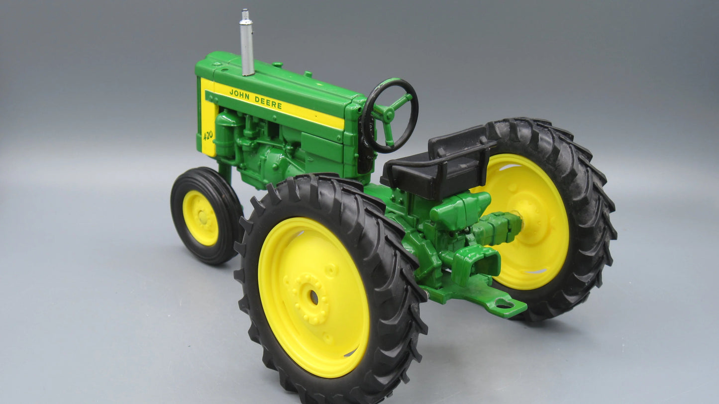 ERTL   John Deere 420  Green