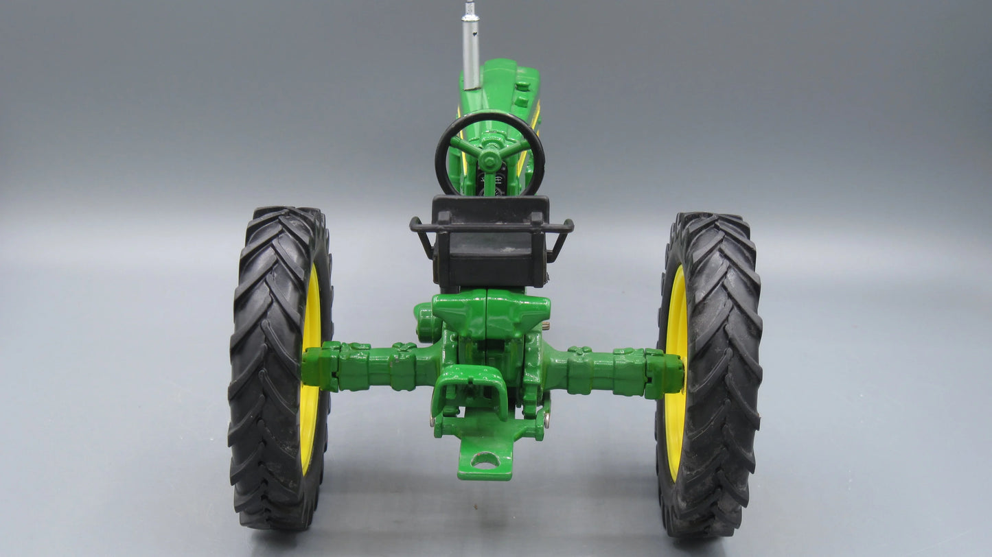 ERTL   John Deere 420  Green