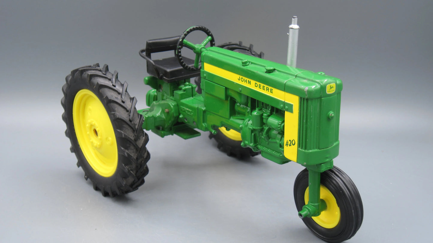 ERTL   John Deere 420  Green