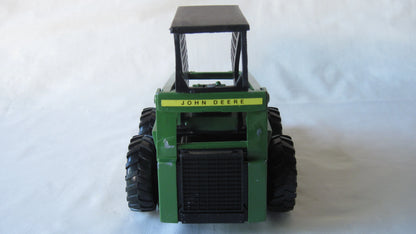 ERTL   John Deere Skid Steer Loader  Green