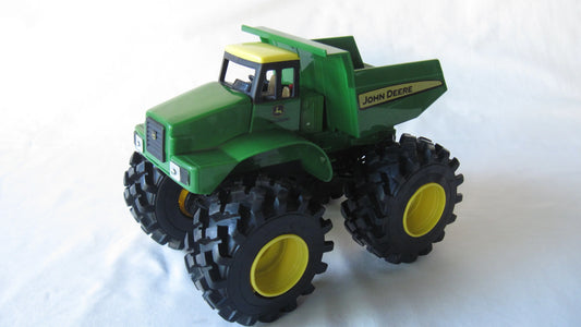 ERTL   John Deere Monster Treads Dump Truck  Green