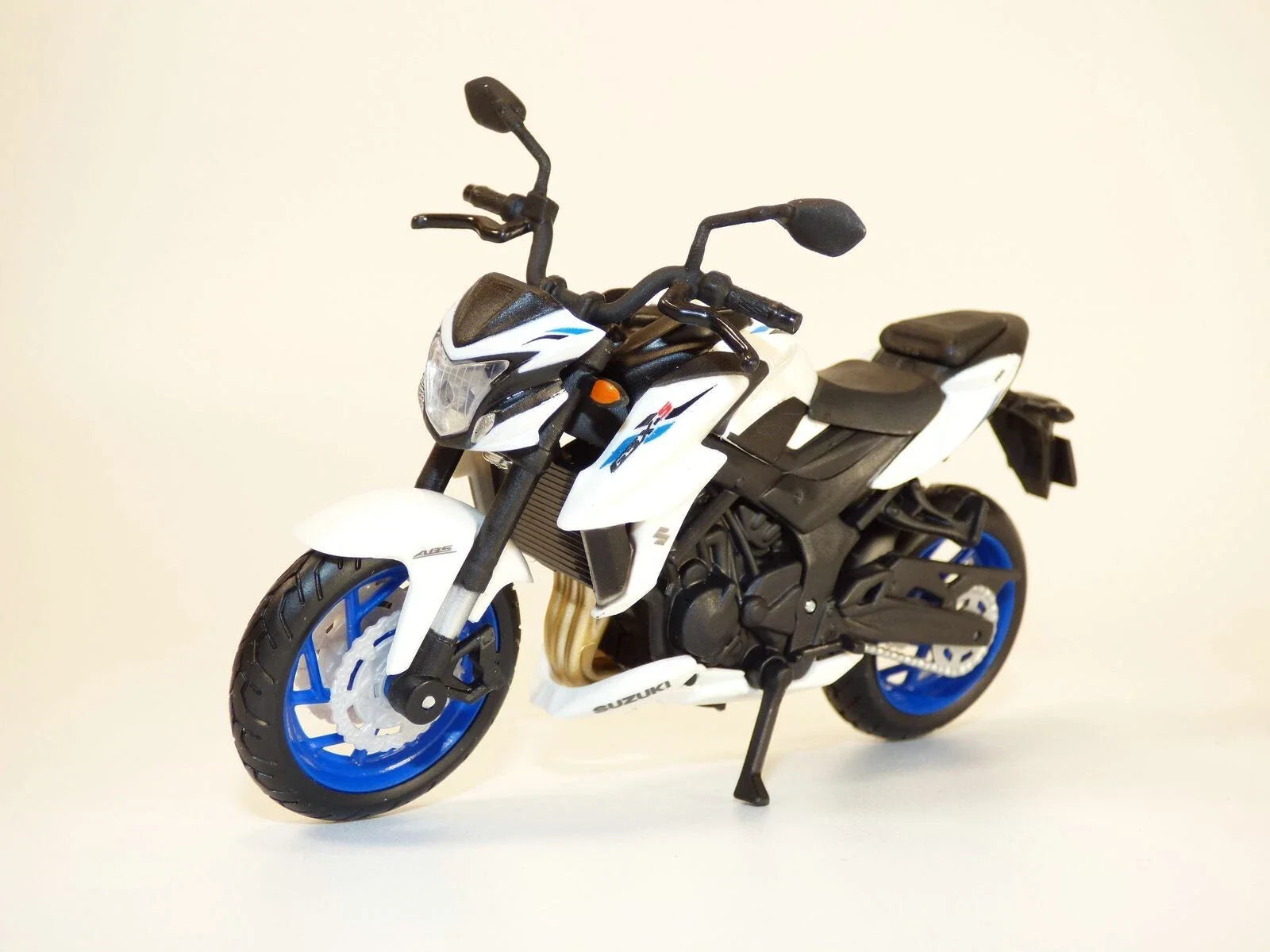 Adventure Force   Set of x4 motorcycles KTM Duke, Yamaha R6, Suzuki GSX-R, Honda Africa Twin (Set of x4 Motorcycles)  Multi Colors