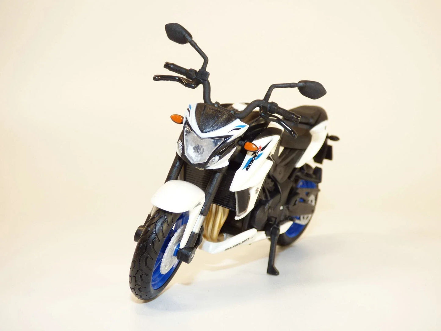 Adventure Force   Set of x4 motorcycles KTM Duke, Yamaha R6, Suzuki GSX-R, Honda Africa Twin (Set of x4 Motorcycles)  Multi Colors