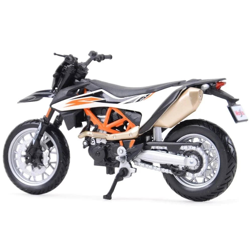 Adventure Force   Set of x4 motorcycles KTM Duke, Yamaha R6, Suzuki GSX-R, Honda Africa Twin (Set of x4 Motorcycles)  Multi Colors
