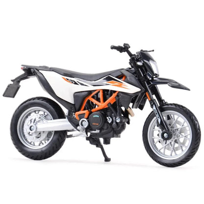 Adventure Force   Set of x4 motorcycles KTM Duke, Yamaha R6, Suzuki GSX-R, Honda Africa Twin (Set of x4 Motorcycles)  Multi Colors
