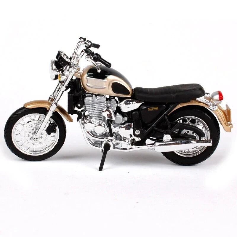Maisto   Triumph Thunderbird  Golden Special Edition