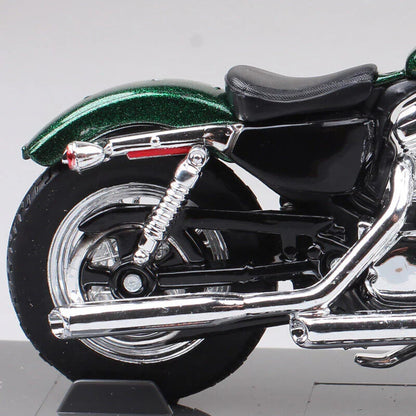 Maisto   Harley-Davidson XL 1200V Seventy-Two 2012 Green