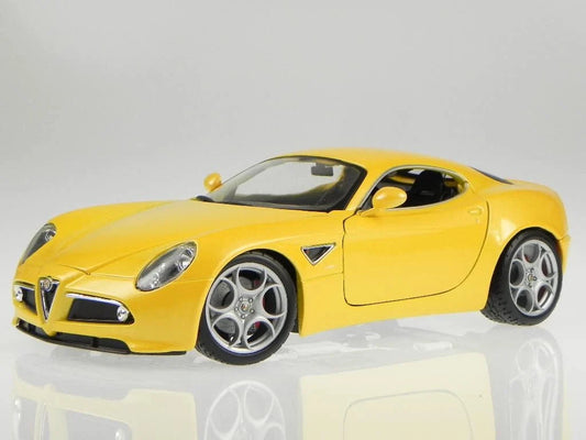 Bburago   Alfa 8C Competizione  Yellow