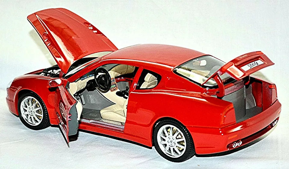 Bburago   Maserati 3200GT Coupe  Red