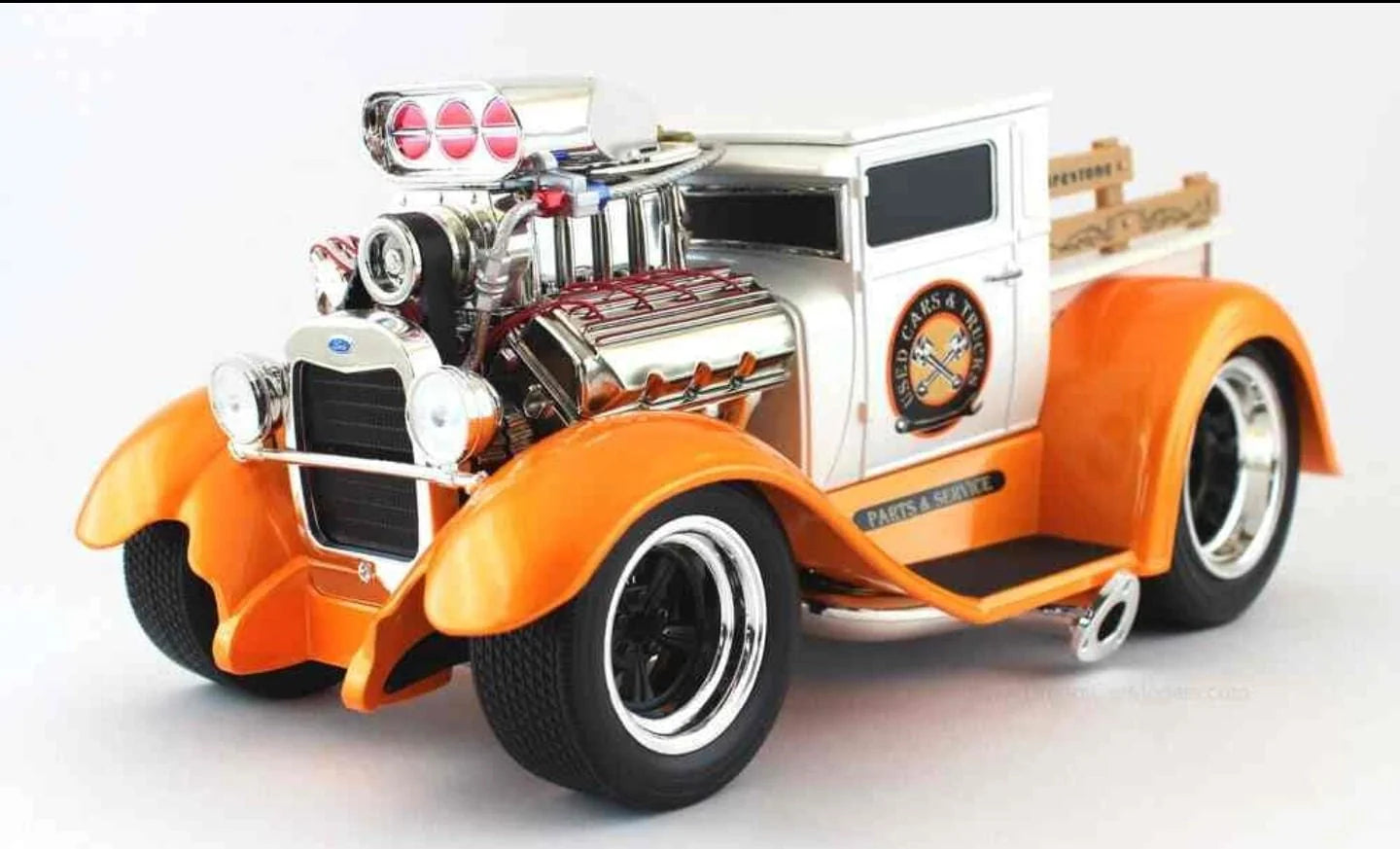 Maisto  Muscle Machine Ford Model AA 1929 White & Orange
