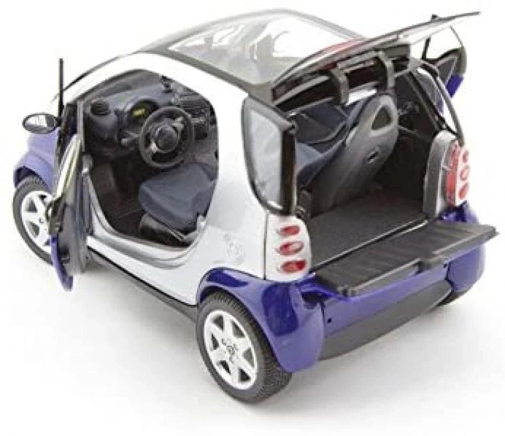 Maisto  Special Edition Smart Fortwo Coupe   Black, Silver