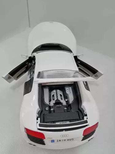 Maisto  Premiere Edition Audi R8  White
