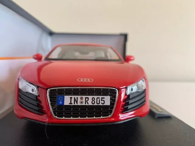 Maisto  Premiere Edition Audi R8  Red