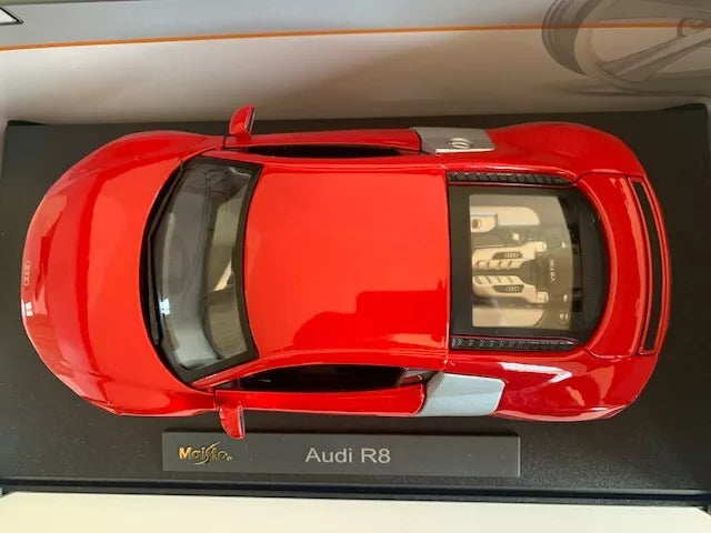 Maisto  Premiere Edition Audi R8  Red