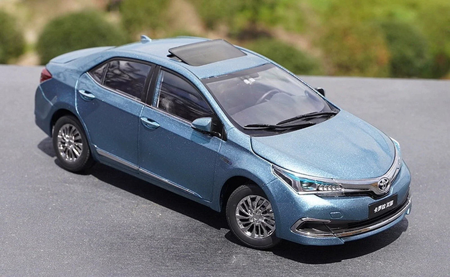 Toyota Corp.   Toyota Corolla Hybrid (Pakistani Grande)  Blue