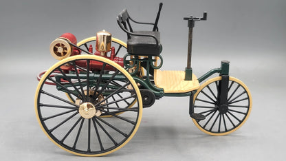 Mercedes Classical Car (Benz Motorwagen) 1886 Maroon, Green