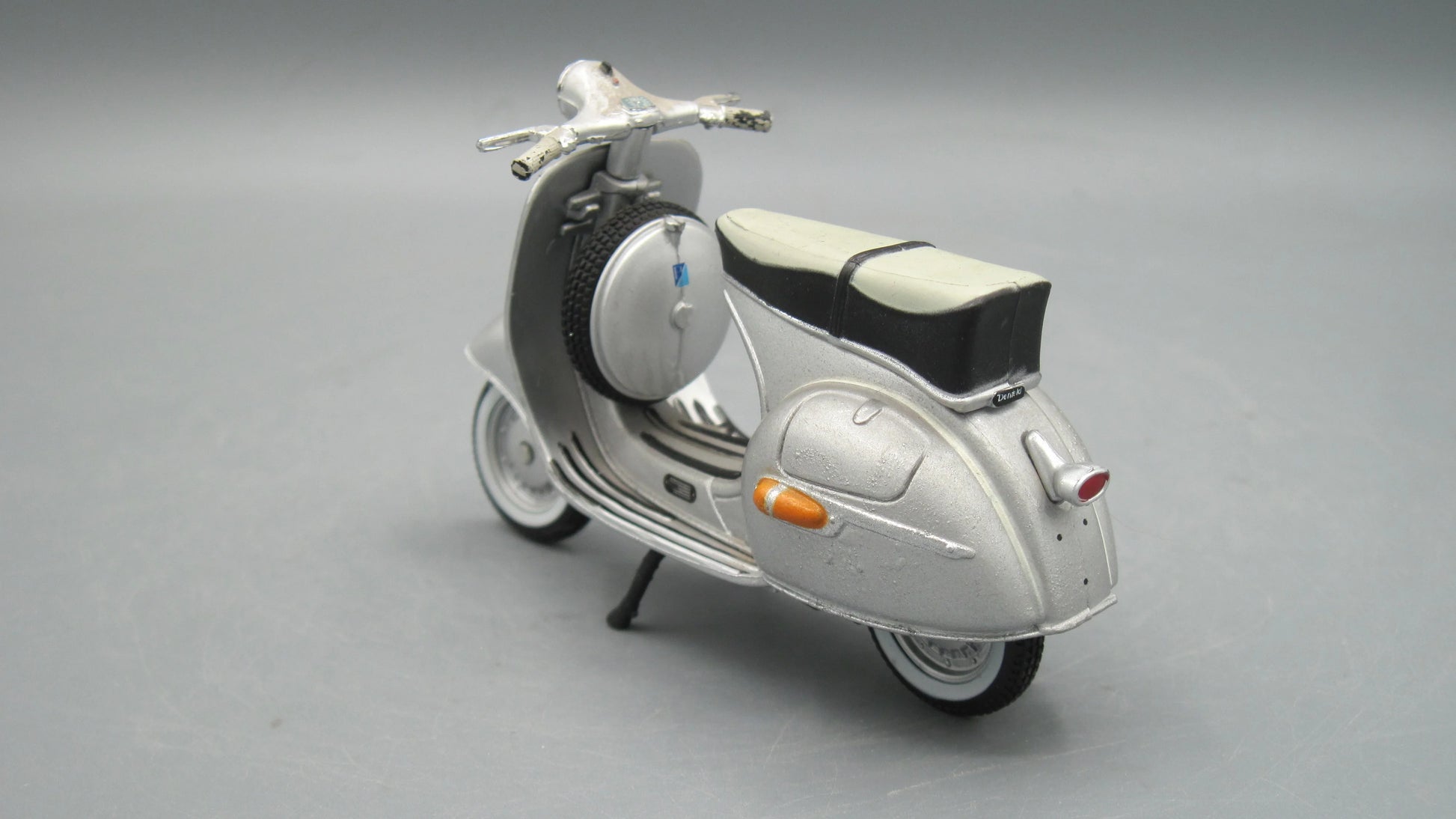 Maisto   Vespa Messerschmitt 150 GS 1961 Silver