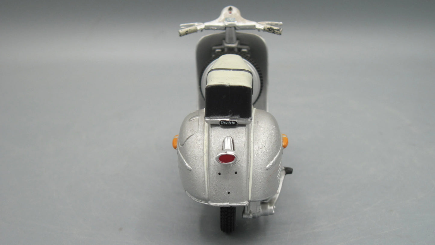 Maisto   Vespa Messerschmitt 150 GS 1961 Silver