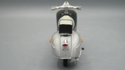 Maisto   Vespa Messerschmitt 150 GS 1961 Silver