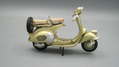 Maisto   Vespa Hoffmann Konigin 1954 Golden