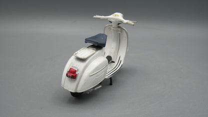 Maisto   Vespa Granturismo  1966 White