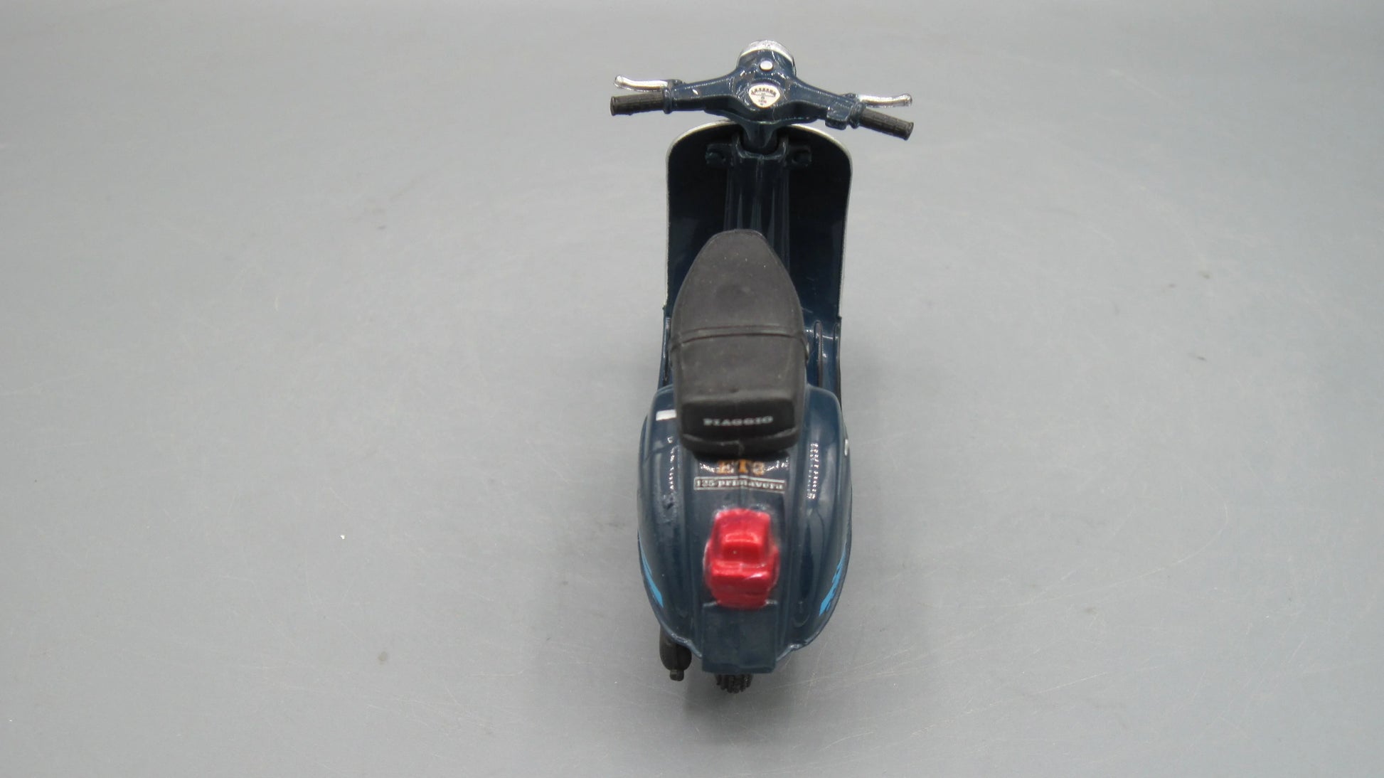 Maisto   Vespa 125 Primavera ET3 1976 Blue