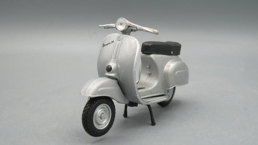 Maisto   Vespa GS 1958 Silver