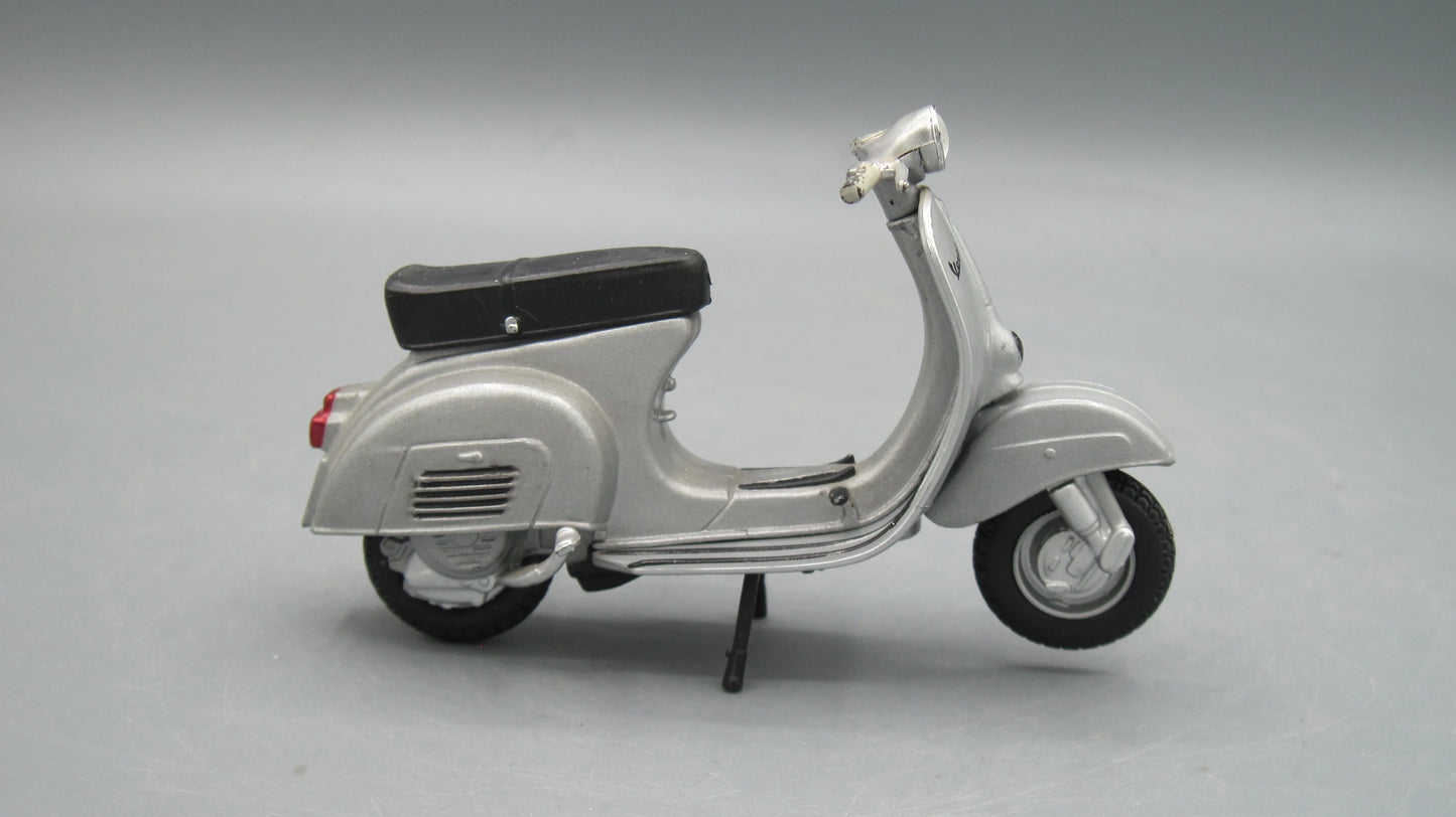 Maisto   Vespa GS 1958 Silver