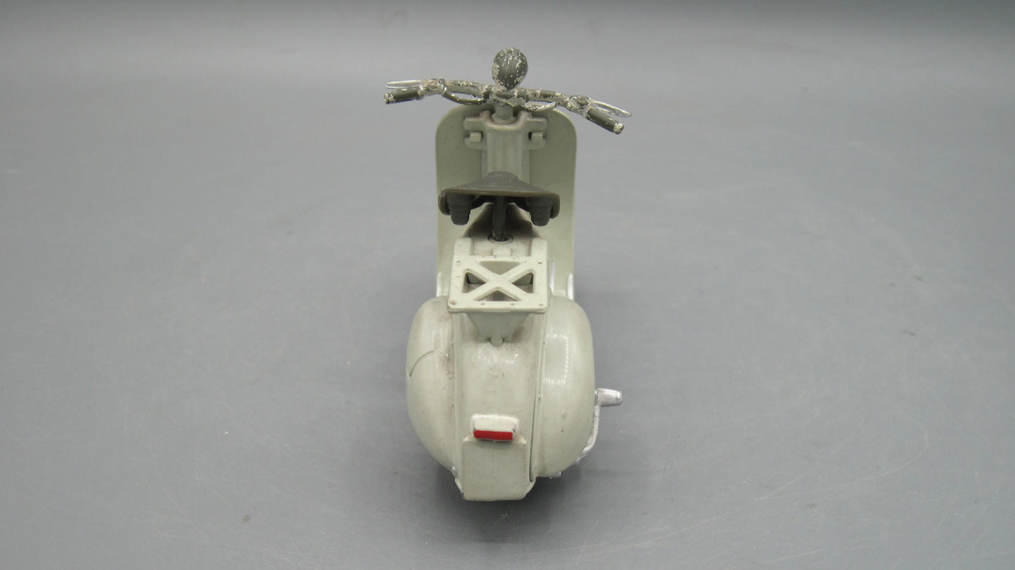 Maisto   Vespa 150 1956 Beige