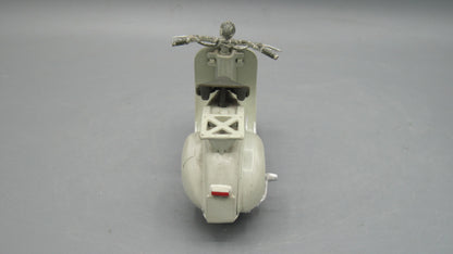 Maisto   Vespa 150 1956 Beige