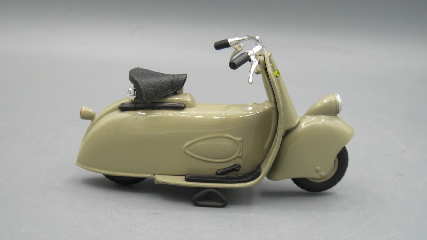 Maisto   Vespa MP5 Paperino 1945 Gold