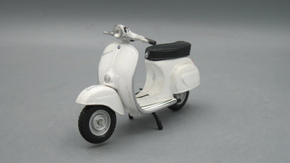 Maisto   Vespa 150 1956 White