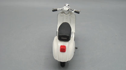 Maisto   Vespa 150 1956 White