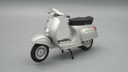 Maisto   Vespa Messerschmitt 150 GS 1961 Silver