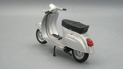 Maisto   Vespa Messerschmitt 150 GS 1961 Silver