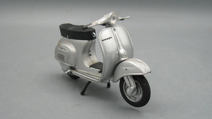 Maisto   Vespa Messerschmitt 150 GS 1961 Silver