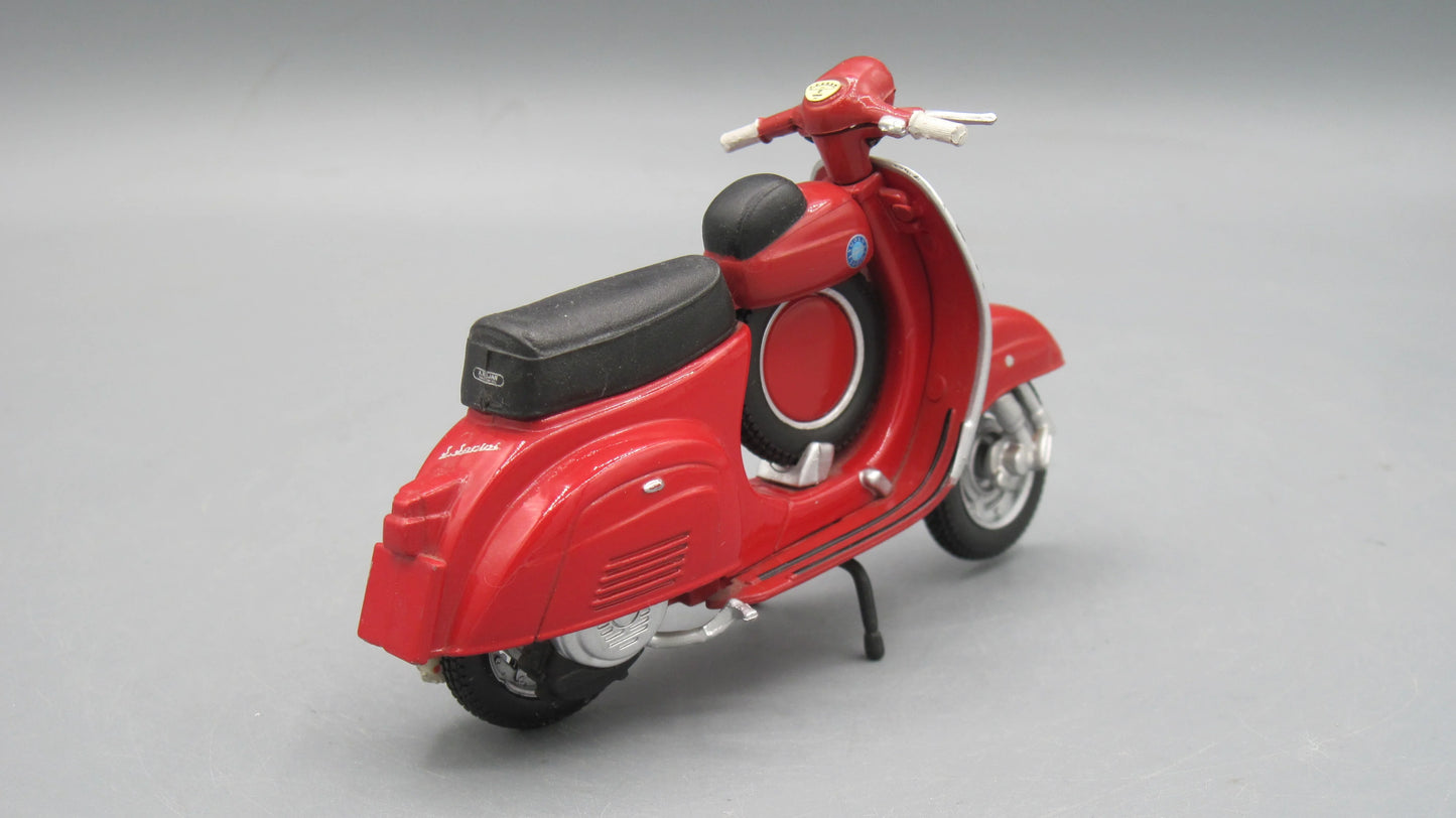 Maisto   Vespa 90 Super Sprint 1965 Red