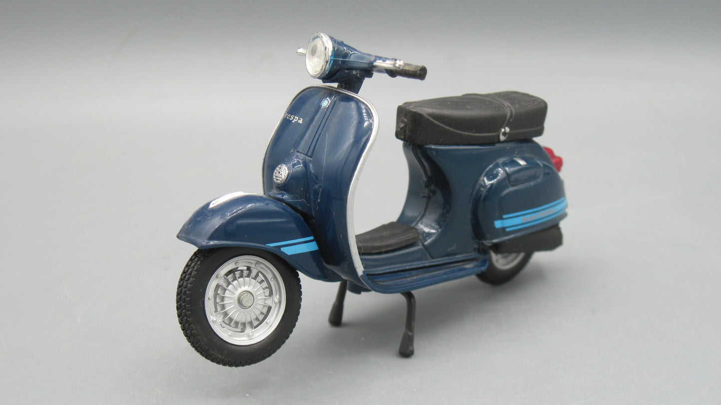 Maisto   Vespa 125 Primavera ET3 1976 Blue