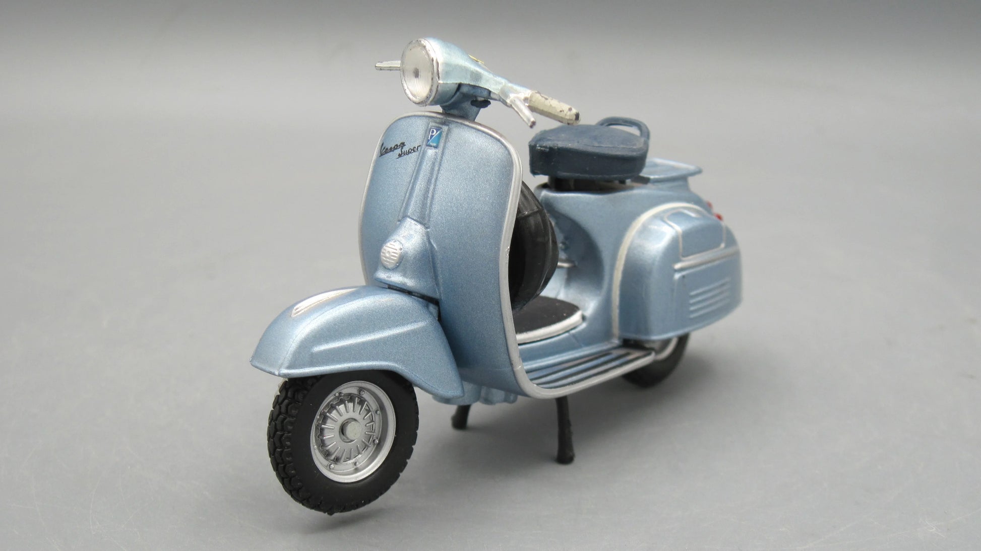 Maisto   Vespa Super 150 1965 Blue